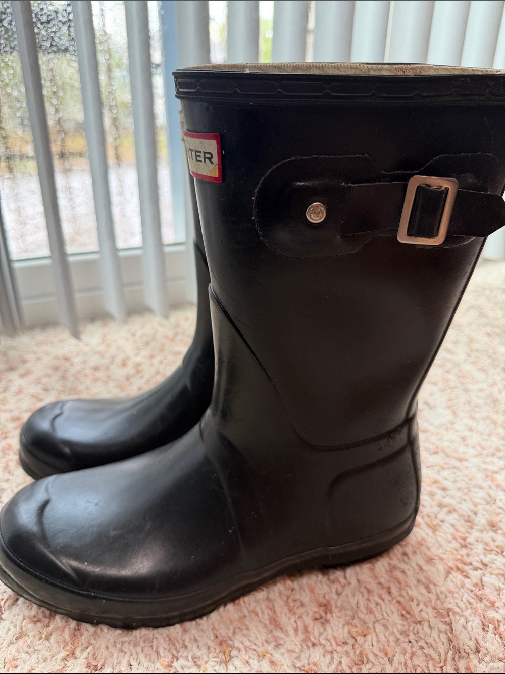 Hunter Black Rubber Rain Boots with Logo - Picture 5 of 6